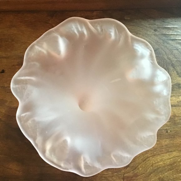 Art Nouveau Frosted Pink Art Glass Trumpet Vase - Picture 4 of 12